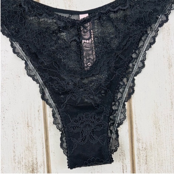Victoria’s Secret Dream Angels Lace Brazilian Pantie Medium - Picture 4 of 8